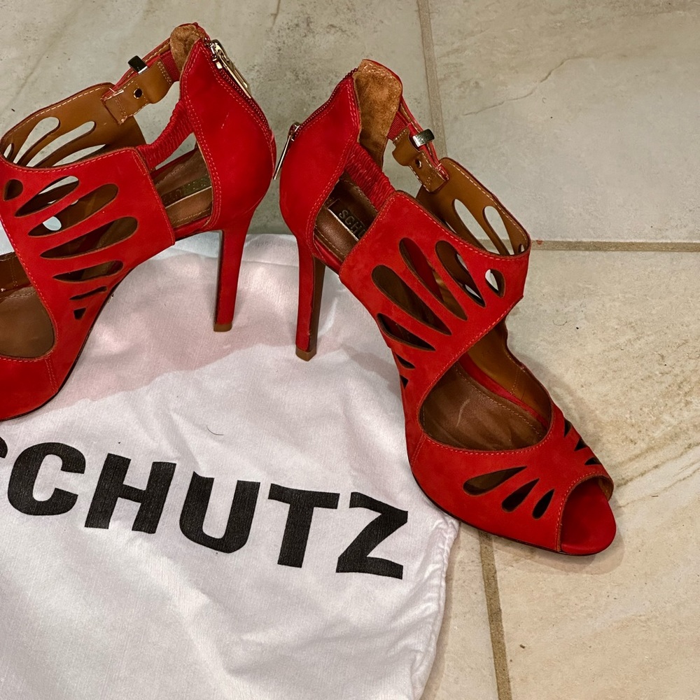 Red sandals - Picture 2 of 5
